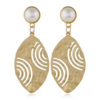 Plastic Pearl Zinc Alloy Earring, with Plastic Pearl, plated, for woman & hollow, golden 