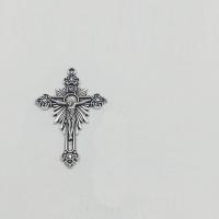 Pendentifs croix en alliage de zinc  , Crucifix, Plaqué de couleur d'argent Environ 2mm Vendu par sac
