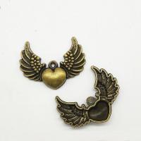 Ala en forma de colgantes de la aleación de Zinc, Corazón con alas, chapado en color bronce antiguo, 26x34x4.8mm, agujero:aproximado 2mm, 50PCs/Bolsa, Vendido por Bolsa