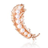 Bijoux broche en Zinc alliage , alliage de zinc, avec perle de plastique, forme de plume, Placage, pour femme, plus de couleurs à choisir, 38*66mm, Vendu par PC
