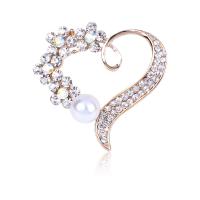 Rhinestone Zinc Alloy Brooch, with Plastic Pearl, Heart, plated, for woman & with rhinestone 45*41mm 