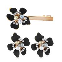 Rhinestone Zinc Alloy Jewelry Set, hair clip & earring, with Plastic Pearl, Flower, plated, fashion jewelry & for woman & with rhinestone 35mm*32mm,32mm*60mm 