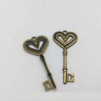Zinklegierung Schlüssel Anhänger, antike Bronzefarbe plattiert, 68x31x2.5mm, Bohrung:ca. 1mm, 100PCs/Tasche, verkauft von Tasche