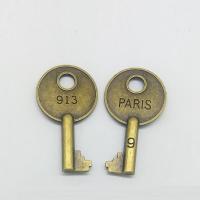 Zinklegierung Schlüssel Anhänger, antike Bronzefarbe plattiert, 39x22x3.5mm, Bohrung:ca. 1mm, 100PCs/Tasche, verkauft von Tasche