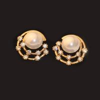 Zinc alliage strass Stud Earring, alliage de zinc, avec Plastique ABS perle, Placage de couleur d'or, pour femme & avec strass, 60mm Vendu par lot