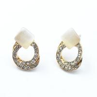 Zinc alliage strass Stud Earring, alliage de zinc, avec Oeil de chat, Placage de couleur d'or, pour femme & avec strass Vendu par lot