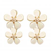 Plastic Pearl Zinc Alloy Earring, with Plastic Pearl & Acrylic, Flower, for woman, white 