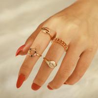 Zinc Set anillo de aleación, aleación de zinc, chapado en color dorado, 4 piezas & Joyería & para mujer & con diamantes de imitación, Vendido por Set