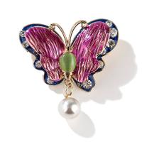 Rhinestone Zinc Alloy Brooch, with Plastic Pearl, Butterfly, plated, for woman & enamel & with rhinestone 