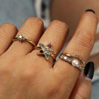 Zinc Set anillo de aleación, aleación de zinc, anillo de dedo, con Perlas plásticas, chapado, 4 piezas & para mujer & con diamantes de imitación, dorado, Vendido por Set