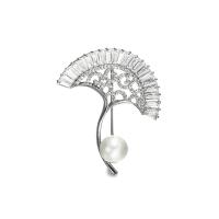 Zinc Alloy Jewelry Brooch, with Glass Pearl, platinum plated, micro pave cubic zirconia & for woman 