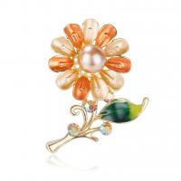 Zinc Alloy Brooch, with Rhinestone & Plastic Pearl, Flower, plated, fashion jewelry & for woman 
