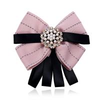 Zinc Alloy Brooch, with Cloth & Plastic Pearl, plated, fashion jewelry & for woman & with rhinestone 