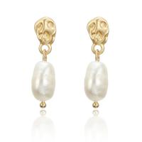 Zinc Alloy Drop Earring, with Freshwater Pearl, gold color plated, fashion jewelry & for woman 