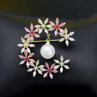 Brass Brooch, with Cubic Zirconia & Plastic Pearl, plated, for woman, golden, 41*39mm 