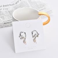 Zinc Alloy Rhinestone Drop Earring, with Freshwater Pearl, plated, for woman & with rhinestone 