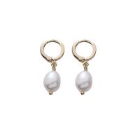 Zinc Alloy Huggie Hoop Drop Earring, with Freshwater Pearl, gold color plated, Korean style & for woman, white 