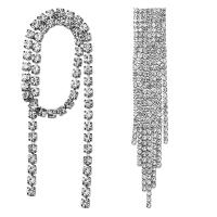 metal Pendientes asimétricos, para mujer & con diamantes de imitación, plateado, 95x32mm, Vendido por Par