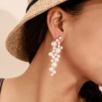 Boucle d'oreille en alliage de zinc en plastique perle, avec perle de plastique, Placage, bijoux de mode & pour femme, doré, Vendu par paire