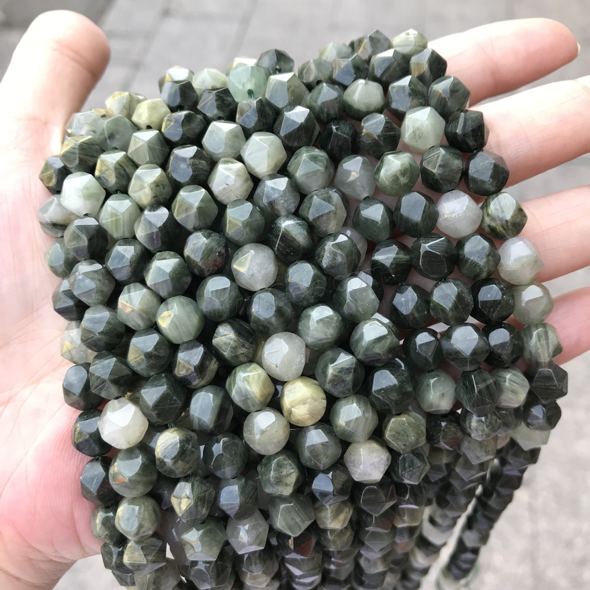 Зеленый травяной камень Бусины, полированный, разный размер для выбора & граненый, отверстие:Приблизительно 1mm, продается Strand