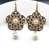 Plastic Pearl Zinc Alloy Earring, with Plastic Pearl & Iron, Flower, gold color plated, for woman & with rhinestone, nickel, lead & cadmium free, 30mm 