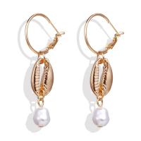 Boucle d'oreille en alliage de zinc en plastique perle, avec perle de plastique, Placage, bijoux de mode & pour femme, doré Vendu par paire