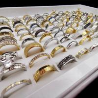 Cubic Zirconia anillo de dedo de acero inoxidable, enviado al azar & unisexo & micro arcilla de zirconia cúbica & con diamantes de imitación, color mixto, 100PCs/Caja, Vendido por Caja