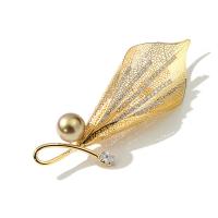 Brass Brooch, with Shell Pearl, plated, Unisex & micro pave cubic zirconia 