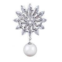 Brass Brooch, with Shell Pearl, Flower, plated, Unisex & micro pave cubic zirconia 