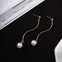 Boucle d'oreille en alliage de zinc en plastique perle, avec perle de plastique, bijoux de mode & pour femme, blanc, 7.5cm, Vendu par paire
