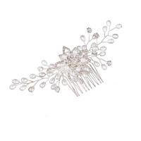Braut Dekoratives Haarkämmchen, Messing, mit ABS-Kunststoff-Perlen, Blume, silberfarben plattiert, für Frau & mit Strass, weiß, 150x65mm, verkauft von PC