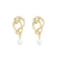 Zinc Alloy Drop Earring, with Freshwater Pearl, plated, fashion jewelry & for woman, golden 