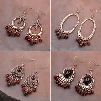 Fashion Fringe Earrings, Zinc Alloy, with Garnet, antique brass color plated 
