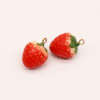 Imitation de fruits Pendentif Résine, fraise, goutté d'époxy, DIY, couleurs mélangées Vendu par sac