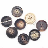 Botón de resina de 4 agujeros, Esférico, Lavable & diverso tamaño para la opción & diferentes estilos para la opción, más colores para la opción, Vendido por UD