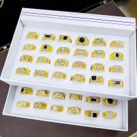 Zinc Set anillo de aleación, aleación de zinc, con diamantes de imitación, chapado, Estilo coreano & tamaño del anillo mixto, dorado, 17/18/19/20mm, 24PCs/Caja, Vendido por Caja