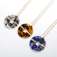 Акриловые ожерелье, Латунь, с Акрил, Женский, Много цветов для выбора, 50mm, длина:31.49 дюймовый, продается Strand