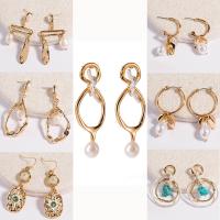 Zinc Alloy Drop Earring, with Freshwater Pearl, gold color plated & for woman 