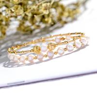 bracelet en laiton de perle d'eau douce cultivée, avec perle, beignet, Placage de couleur d'or, bijoux de mode & pour femme, doré, 200mm, Vendu par brin