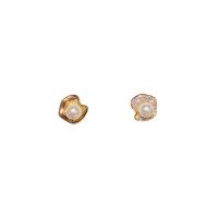 Zinc alliage strass Stud Earring, alliage de zinc, Placage de couleur d'or, pour femme, blanc Vendu par paire