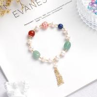 bracelet en laiton de perle d'eau douce cultivée, Cristal naturel, avec perle & laiton, Rond, Placage, bijoux de mode & pour femme, multicolore, 150mm, Vendu par brin
