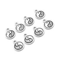 Bijoux pendentifs en Zinc alliage , alliage de zinc, Rond, Placage, différentes couleurs et motifs pour le choix & DIY, couleur métallique plaquée, 10*7*1mm Environ 1mm Vendu par sac