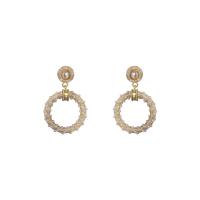Messing Tropfen Ohrring, mit Kunststoff Perlen, goldfarben plattiert, für Frau, weiß, 25x38mm, verkauft von Paar