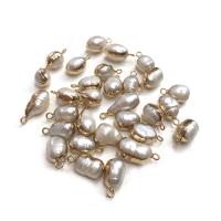 Perlas cultivadas de agua dulce colgante, con metal, Irregular, chapado en color dorado, Bricolaje, Blanco, 8x14-9x16mm, Vendido por UD