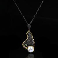 Harz Messing Halskette, mit Kunststoff Perlen, Pistole schwarz plattiert, für Frau & mit Strass & hohl, weiß, 15x42mm, Länge:17.7 ZollInch, verkauft von Strang