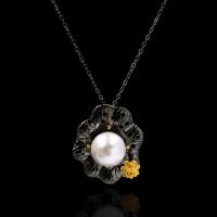 Harz Messing Halskette, mit Kunststoff Perlen, Pistole schwarz plattiert, für Frau & mit Strass, weiß, 14x40mm, Länge:17.7 ZollInch, verkauft von Strang