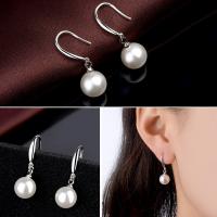 Messing Tropfen Ohrring, mit Kunststoff Perlen, Modeschmuck, weiß, 30x10mm, verkauft von Paar