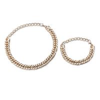 Bracelets en aluminium, Alliage d'aluminium, poli, styles différents pour le choix & pour femme, plus de couleurs à choisir, Vendu par brin