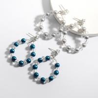 Kunststoff Perle Zink Legierung Ohrring, Zinklegierung, mit Kunststoff Perlen, plattiert, für Frau, keine, 30x45mm, verkauft von Paar