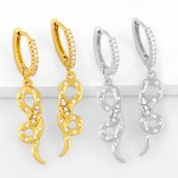 Huggie Hoop Drop Earring, Латунь, Змея, Другое покрытие, инкрустированное микро кубического циркония, Много цветов для выбора продается Пара